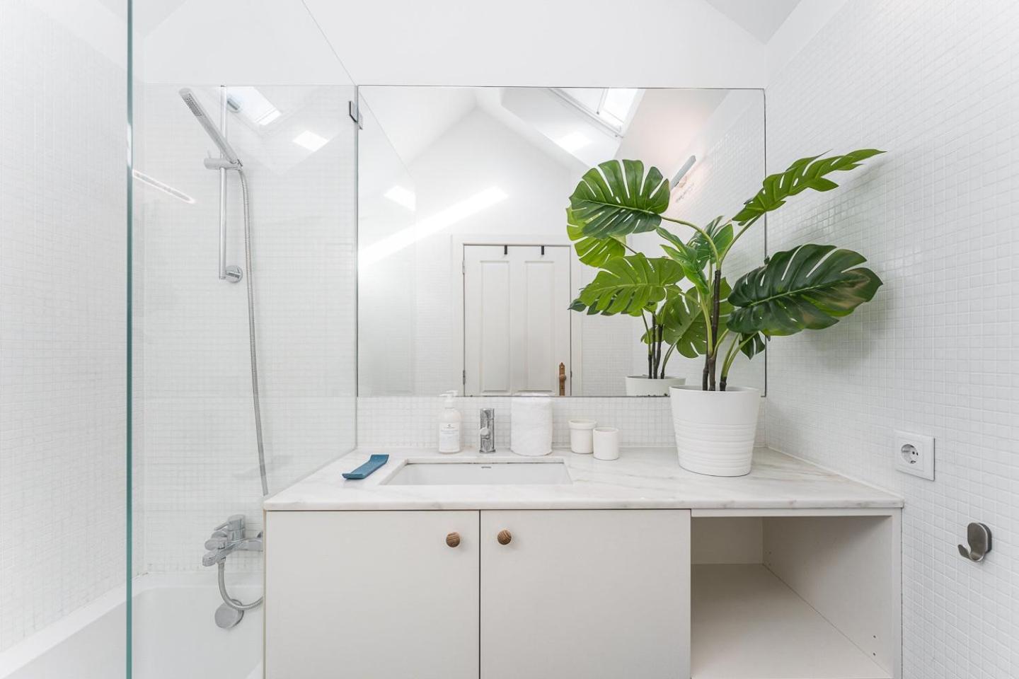 Guestready - Spacious And Modern Apt W/ Skylight OOporto Extérieur photo
